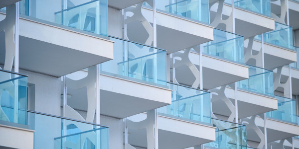 Puertas y Ventanas Aislantes de Aluminio / PVC Agullana · Balconeras