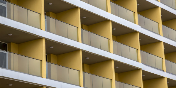 Puertas y Ventanas de Aluminio / PVC a medida Camprodon · Balconeras